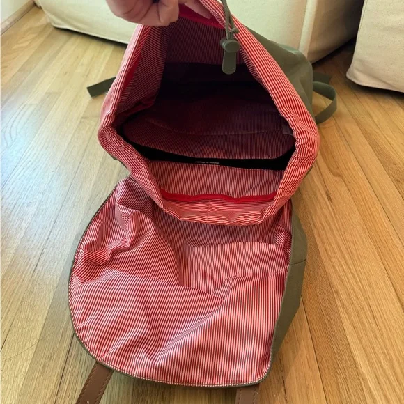 Herschel Backpack - Picture 4 of 4